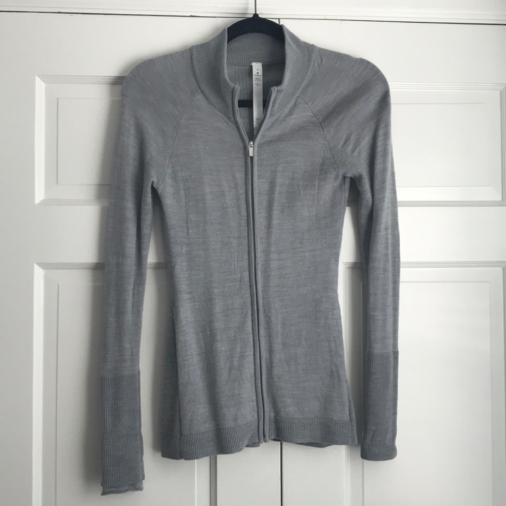 LULULEMON sweater